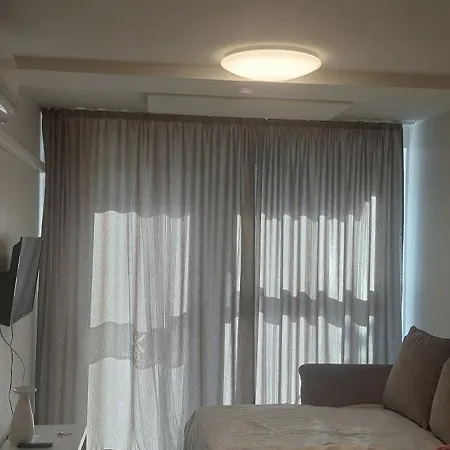 Apartment Good Time